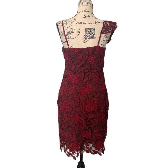 Guess Women's Scarlet Red Teegan Assymetrical Sleeve Lace Dress Size Small - Picture 4 of 8